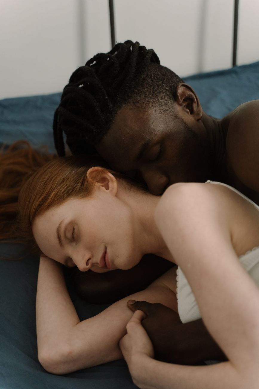 Pareja abrazada